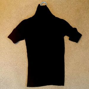 Short Sleeve Turtle Neck